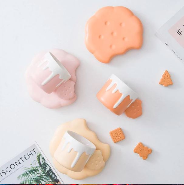 Coffee Mug with Biscuit & Cookie Design – Fun & Unique Ceramic Cup
